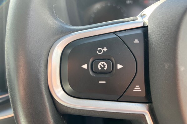 Used Volvo XC60 2021 for sale - 75641258: Photo 11