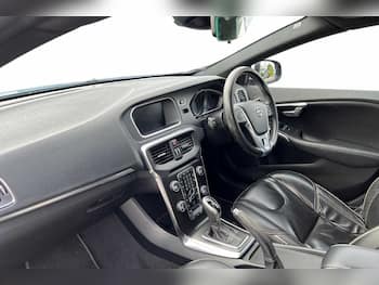 Used Volvo V40 2017 for sale - 79800705: Photo