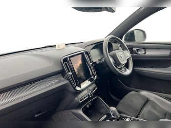 Used Volvo XC40 2021 for sale - 75537287: Photo
