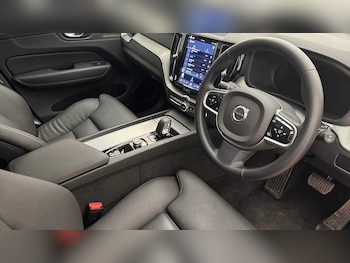 Used Volvo XC60 2025 for sale - 78467867: Photo