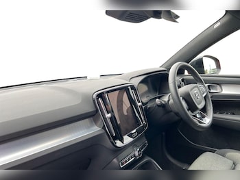 Used Volvo XC40 2024 for sale - 75468935: Photo