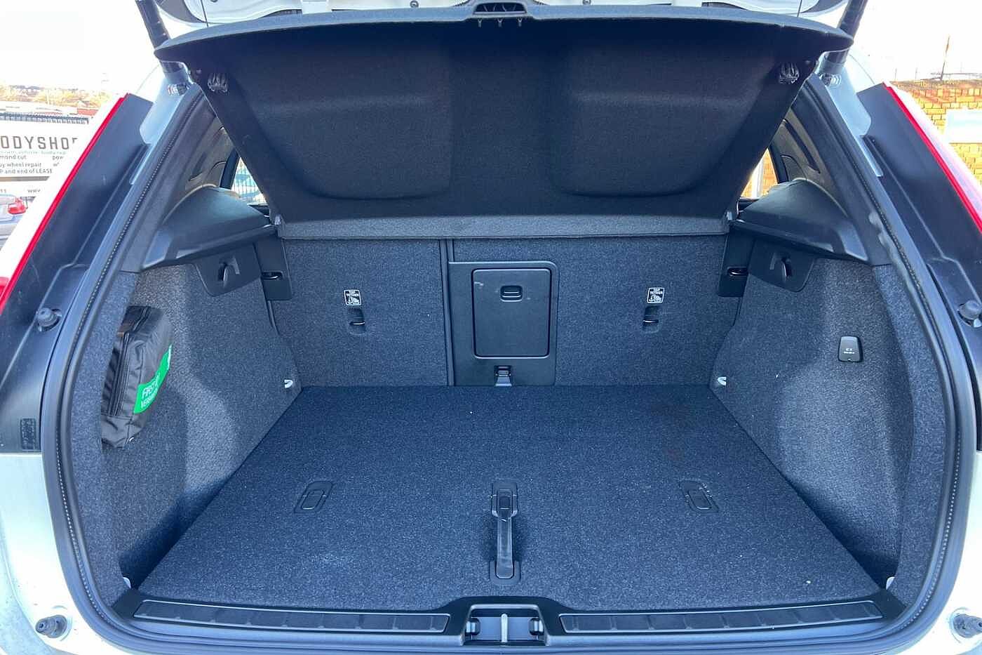 Used Volvo XC40 2025 for sale - 76614820: Photo 8