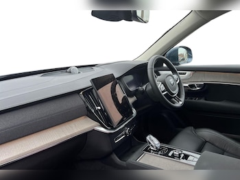 Used Volvo XC90 2025 for sale - 76796395: Photo