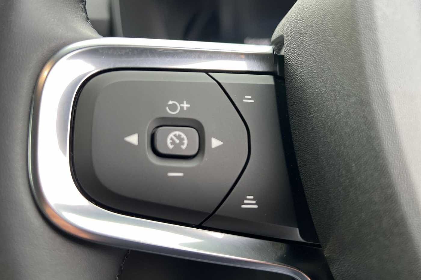 Used Volvo XC40 2025 for sale - 76312465: Photo 11