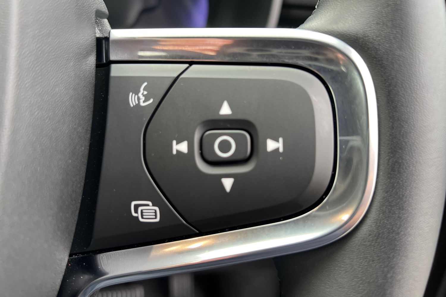 Used Volvo XC40 2025 for sale - 76312465: Photo 12