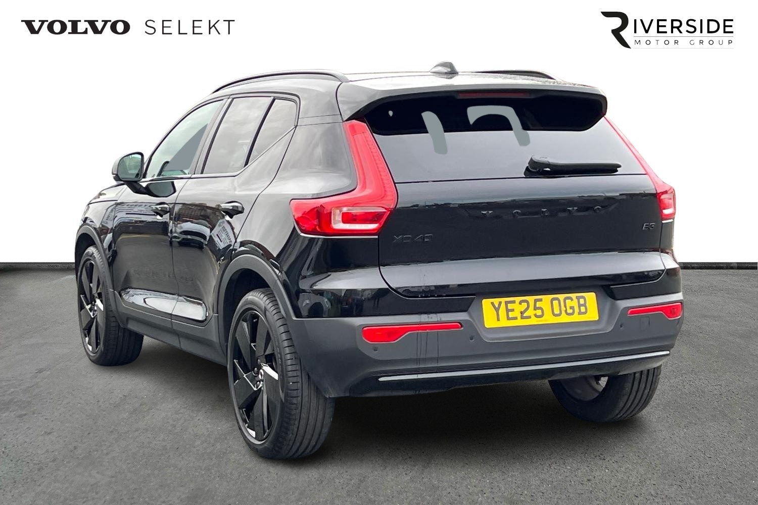 Used Volvo XC40 2025 for sale - 76312465: Photo 3