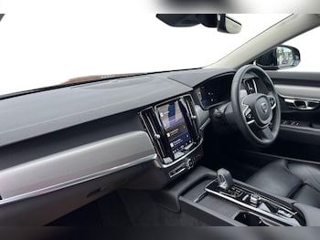 Used Volvo V90 2022 for sale - 75984762: Photo