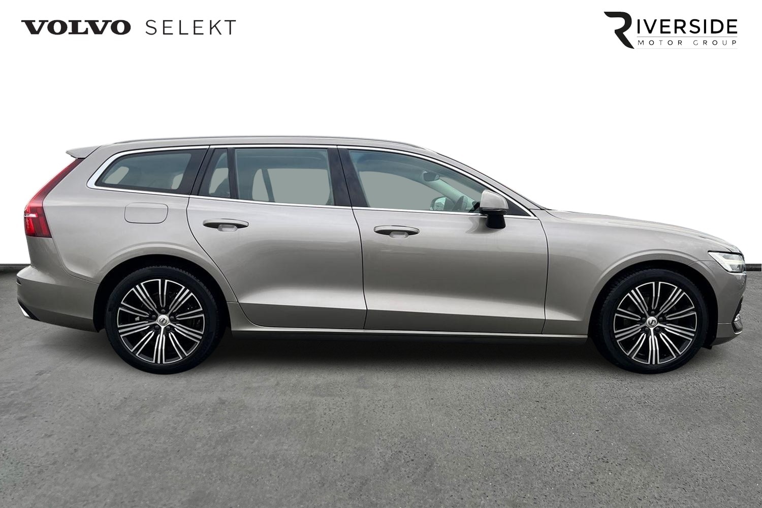 Used Volvo V60 2022 for sale - 77047551: Photo 4