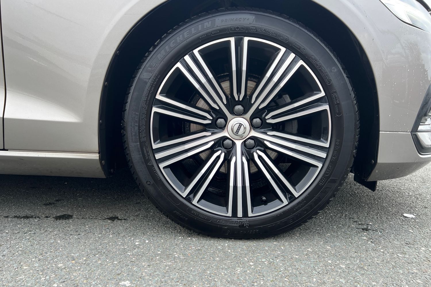 Used Volvo V60 2022 for sale - 77047551: Photo 5