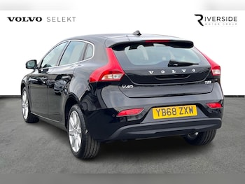 Used Volvo V40 2018 for sale - 76971247: Photo