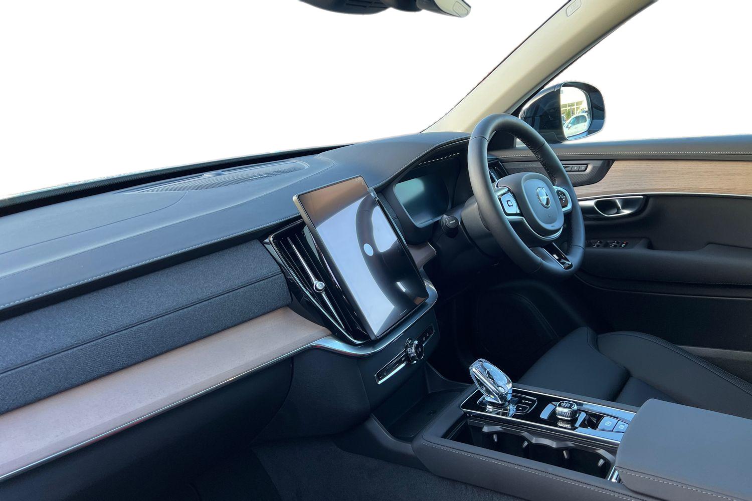 Used Volvo XC90 2025 for sale - 76796387: Photo 2