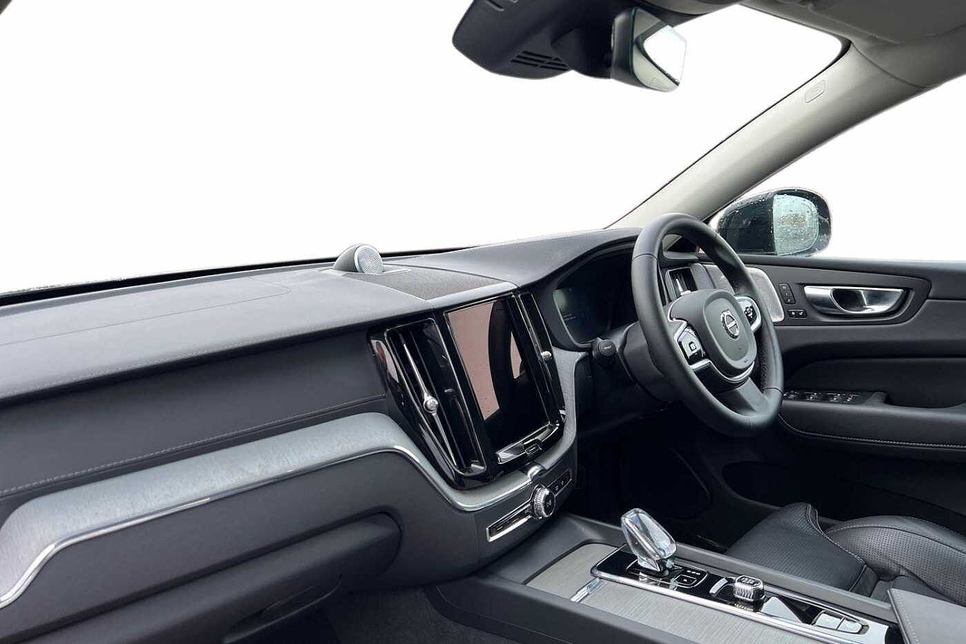 Used Volvo XC60 2025 for sale - 77606921: Photo 2