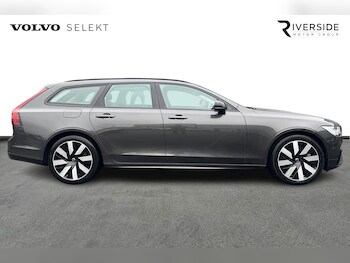 Used Volvo V90 2025 for sale - 77225092: Photo