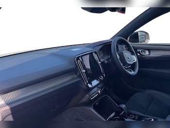Used Volvo XC40 2022 for sale - 75468987: Photo