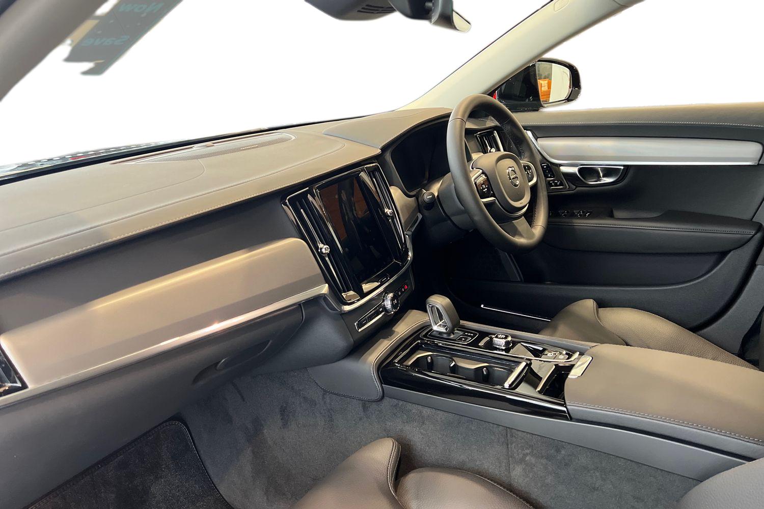 Used Volvo V90 2025 for sale - 76479734: Photo 2