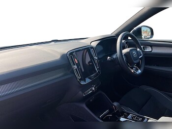 Used Volvo XC40 2024 for sale - 75468994: Photo