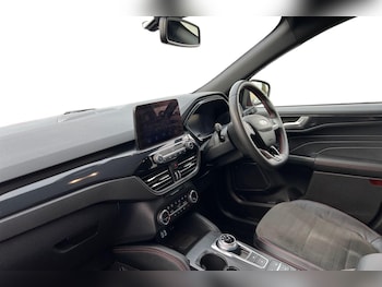 Used Ford Kuga 2022 for sale - 76140271: Photo 2