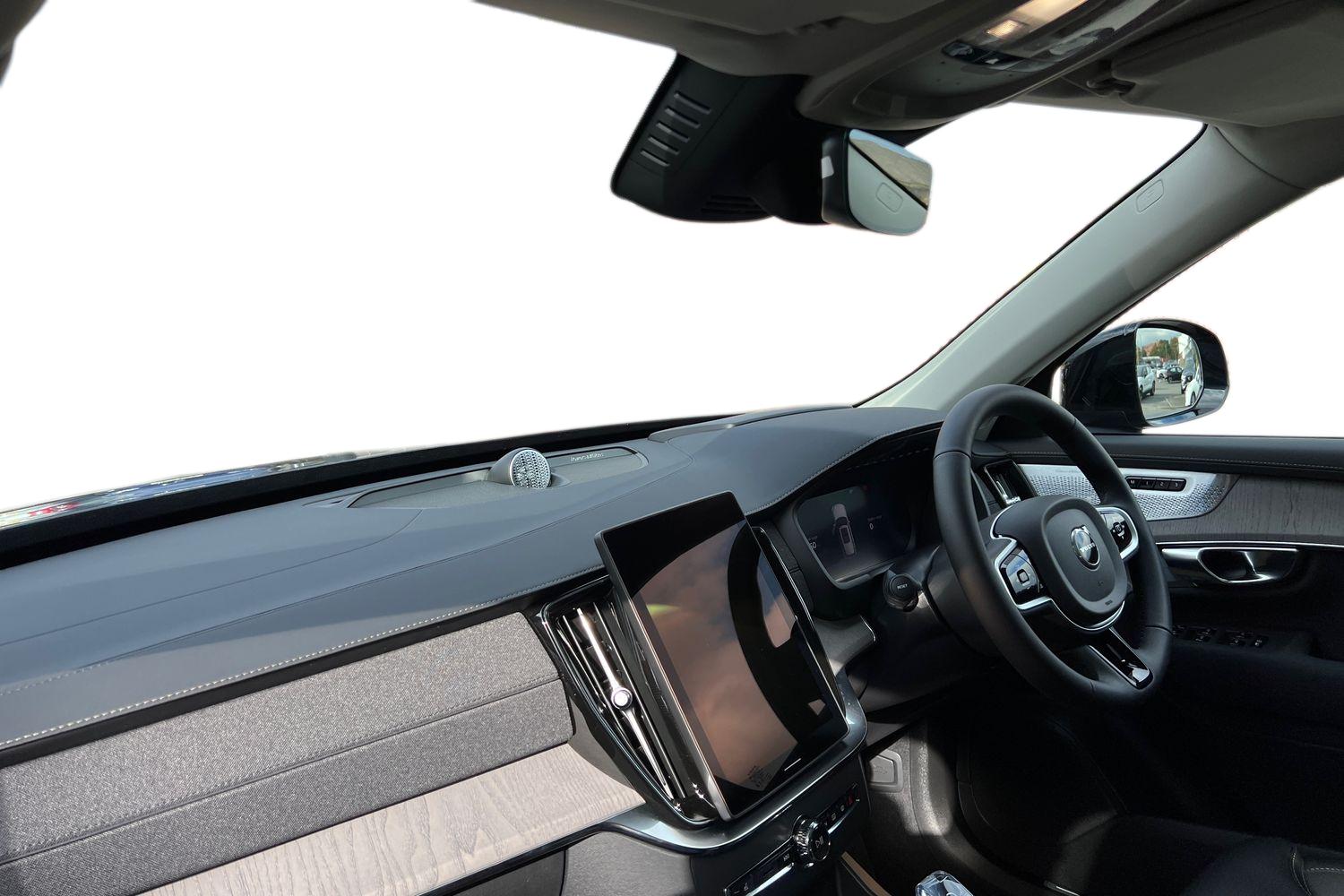 Used Volvo XC90 2025 for sale - 76007689: Photo 2