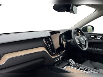 Used Volvo XC60 2025 for sale - 78211983: Photo