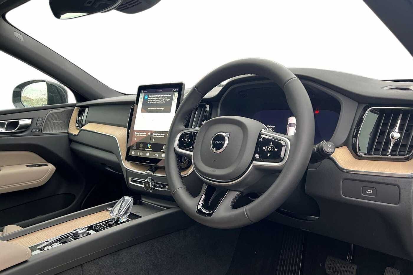 Used Volvo XC60 2025 for sale - 76438135: Photo 10