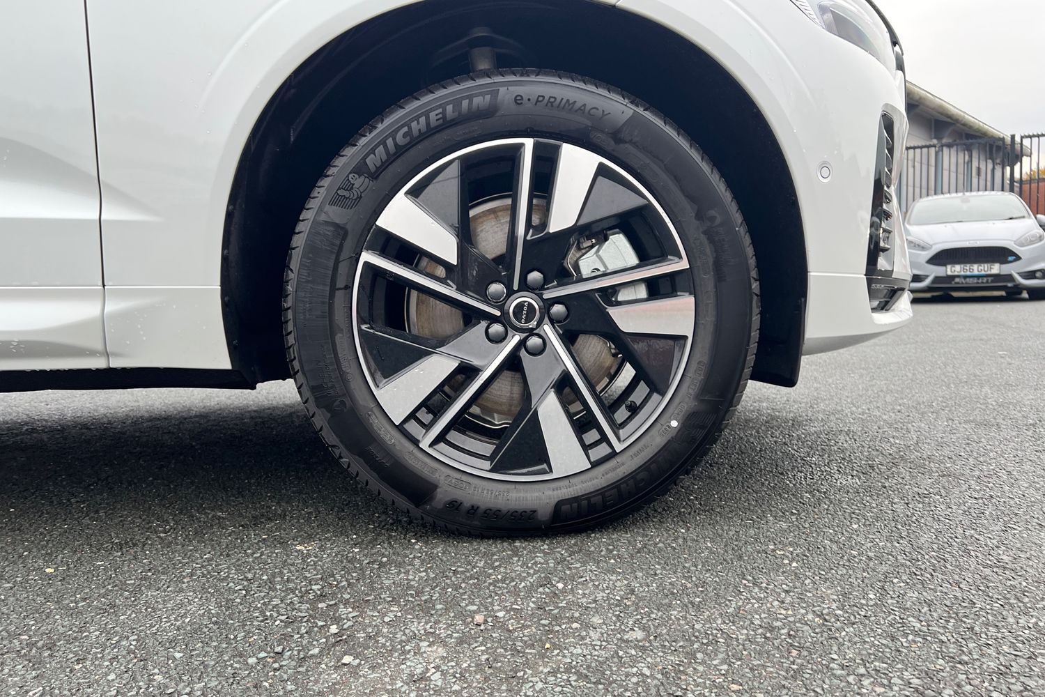 Used Volvo XC60 2025 for sale - 76438135: Photo 5