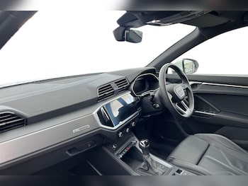 Used Audi Q3 2024 for sale - 78590724: Photo