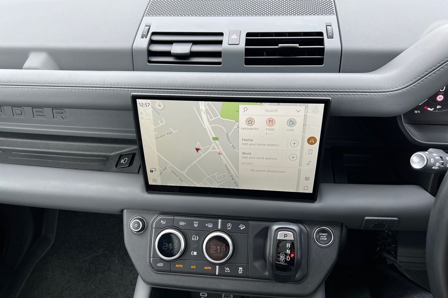 Used Land Rover Defender 2022 for sale - 76140288: Photo 14