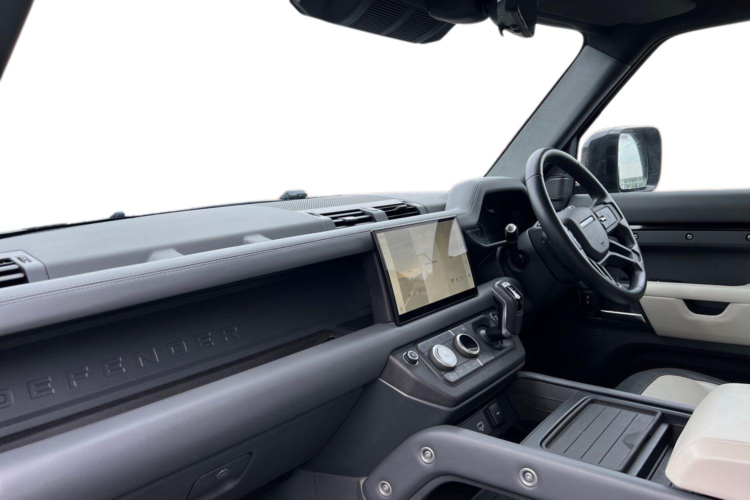 Used Land Rover Defender 2022 for sale - 76140288: Photo 2