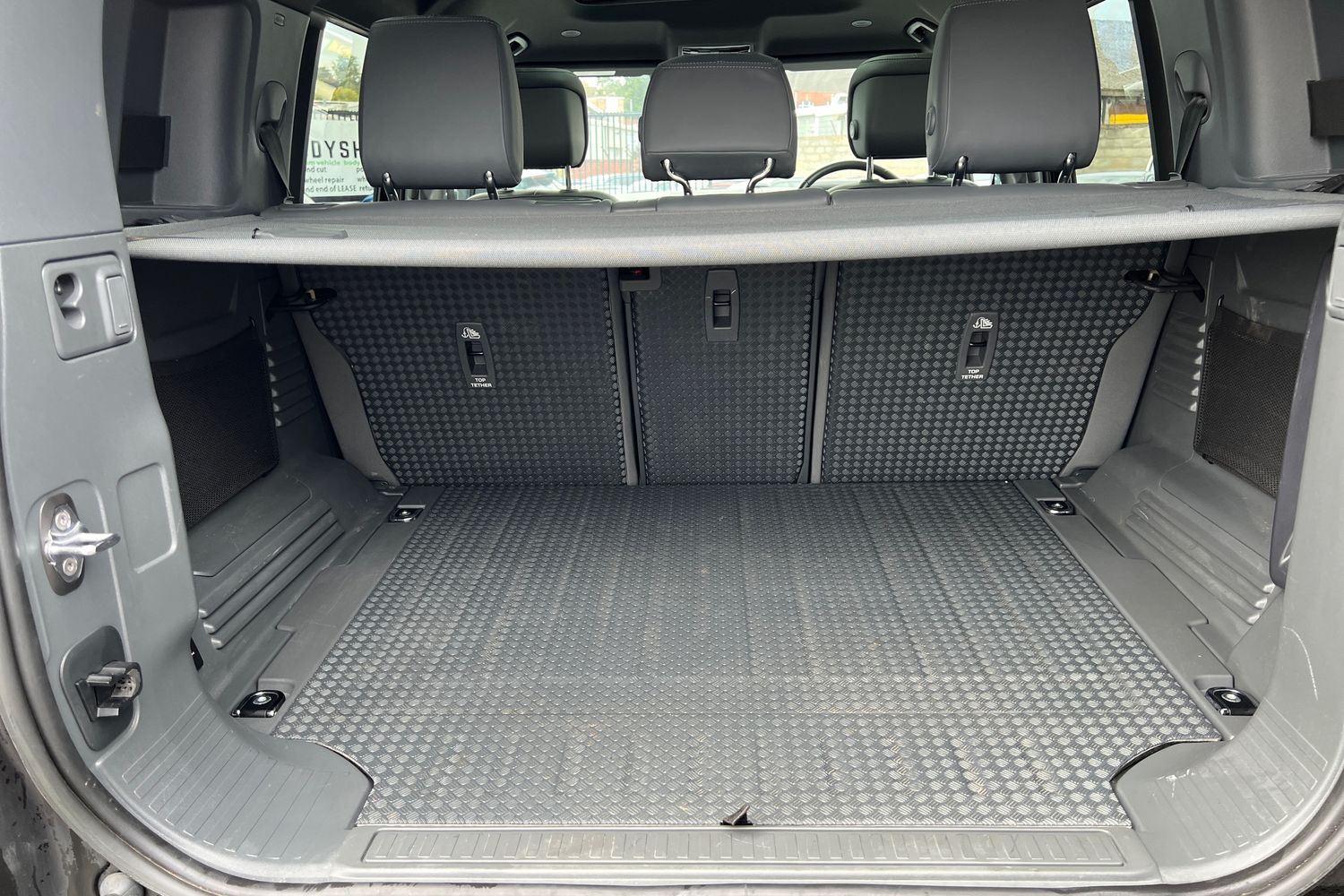 Used Land Rover Defender 2022 for sale - 76140288: Photo 8