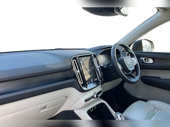 Used Volvo XC40 2022 for sale - 77274125: Photo
