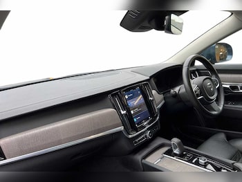 Used Volvo V90 2022 for sale - 76195964: Photo 2