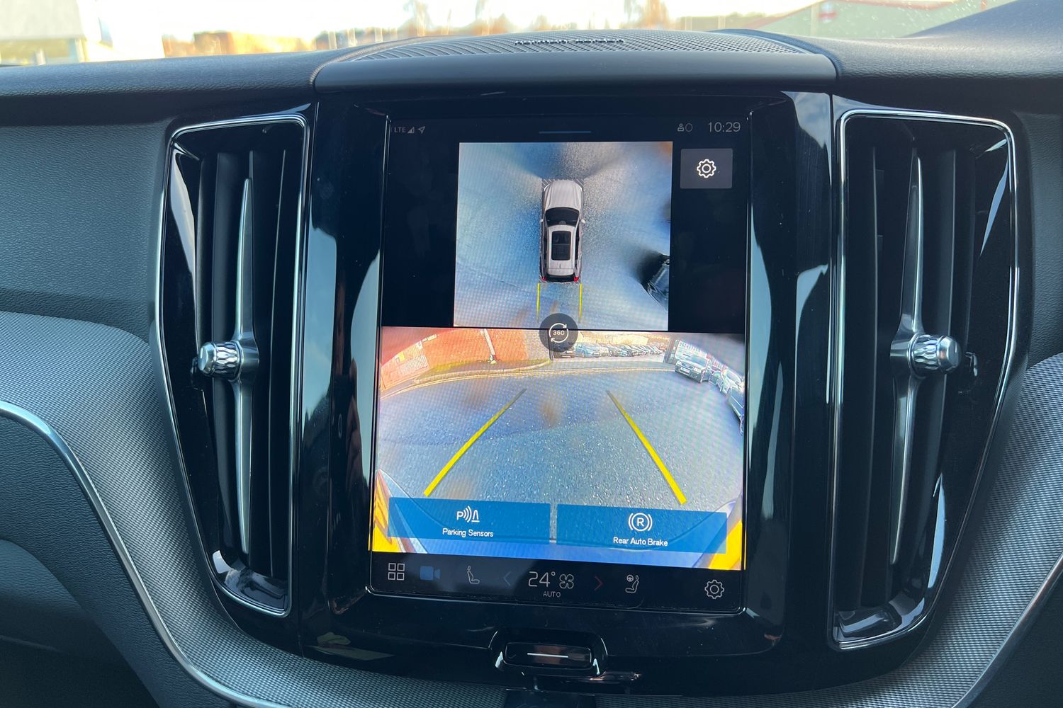 Used Volvo XC60 2025 for sale - 77013087: Photo 16