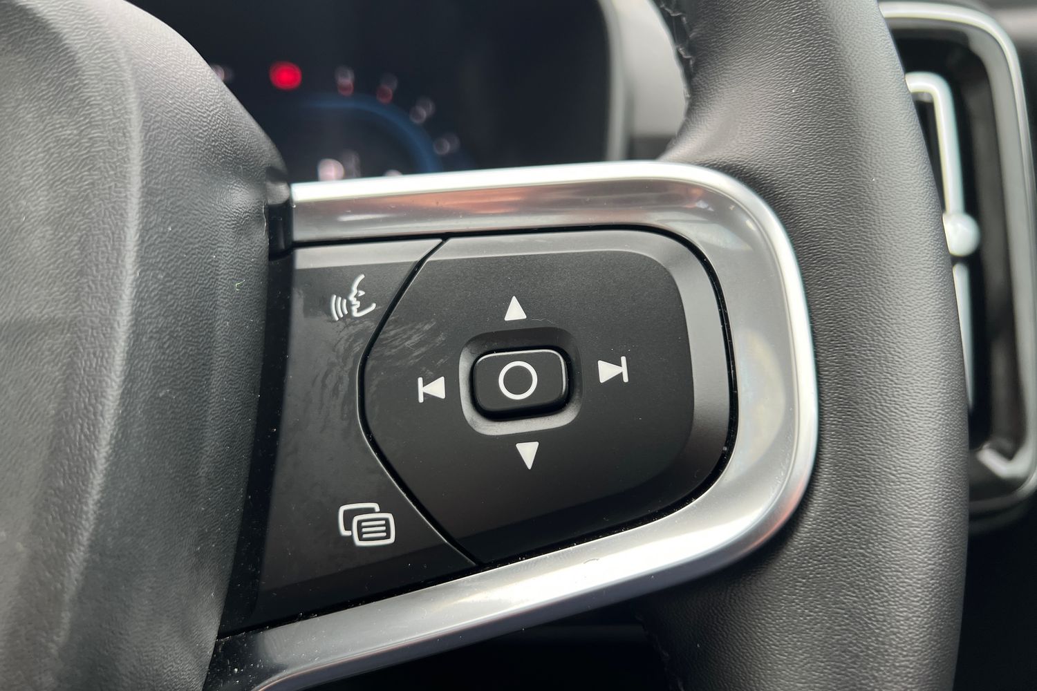 Used Volvo XC40 2025 for sale - 77606940: Photo 12