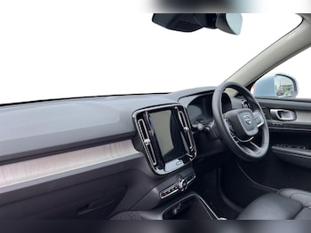 Used Volvo XC40 2025 for sale - 77606940: Photo