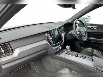Used Volvo XC60 2018 for sale - 79341832: Photo