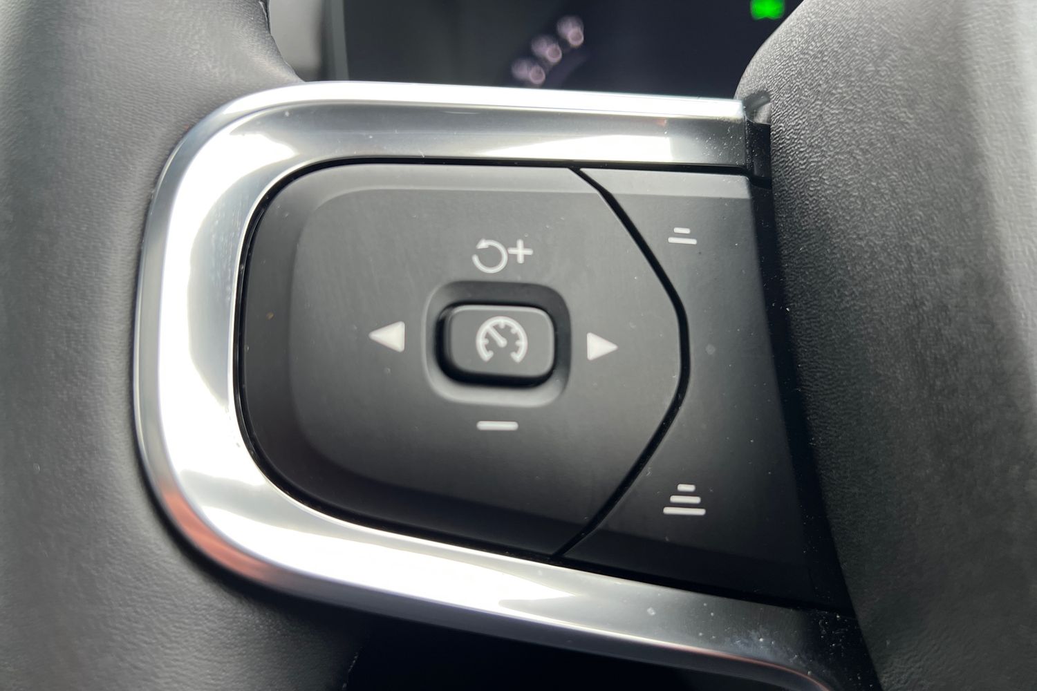 Used Volvo XC40 2025 for sale - 77791088: Photo 11