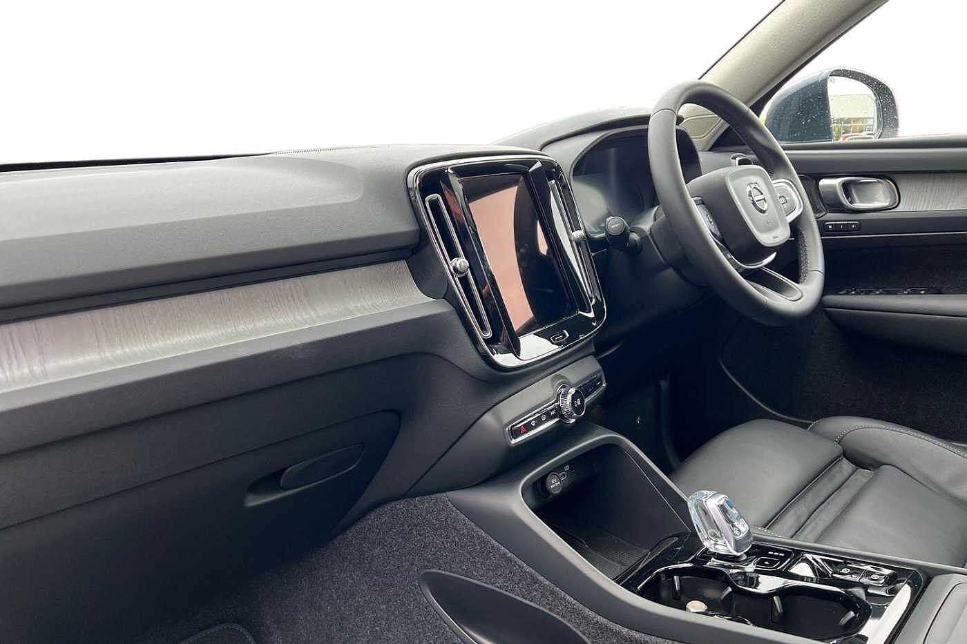 Used Volvo XC40 2025 for sale - 77791088: Photo 2