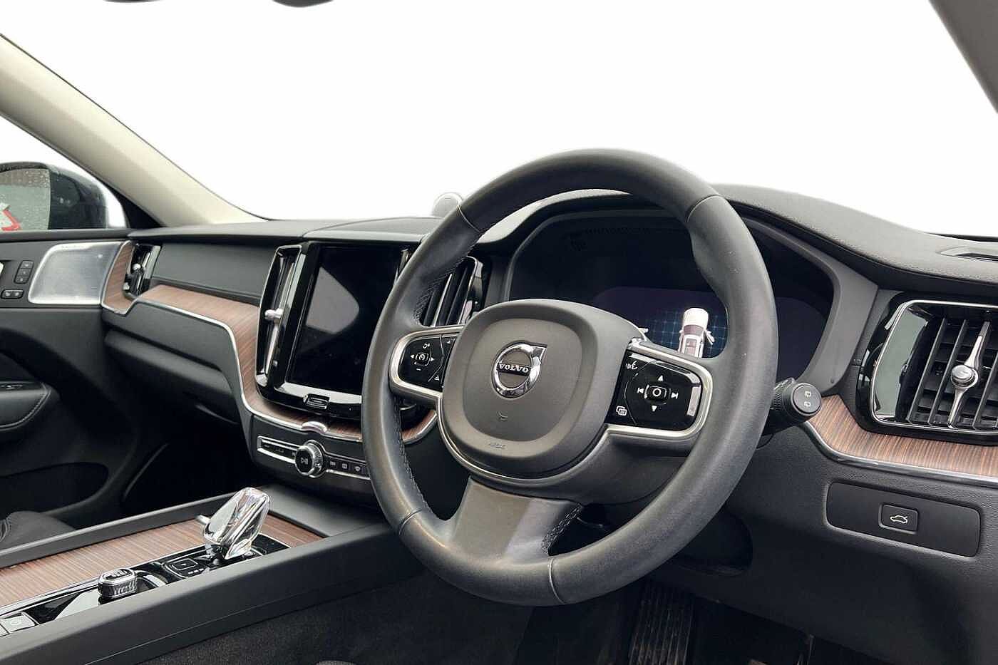 Used Volvo XC60 2022 for sale - 77353722: Photo 10