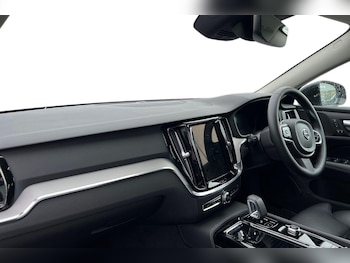 Used Volvo V60 2025 for sale - 78211986: Photo