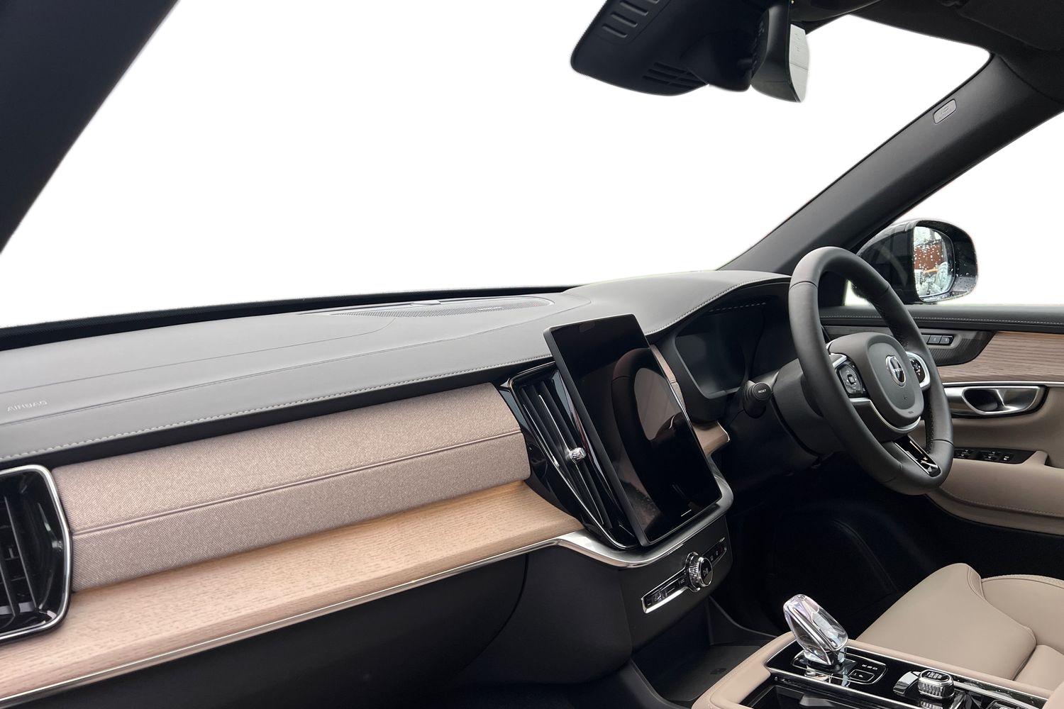 Used Volvo XC90 2025 for sale - 76738124: Photo 2