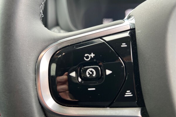 Used Volvo XC60 2024 for sale - 76289708: Photo 11