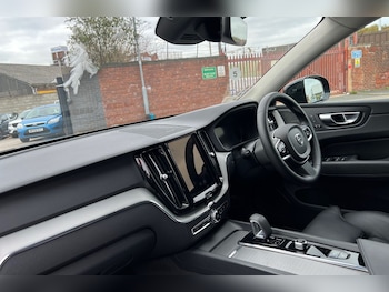 Used Volvo XC60 2024 for sale - 76289708: Photo