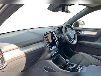 Used Volvo XC40 2026 for sale - 79367121: Photo