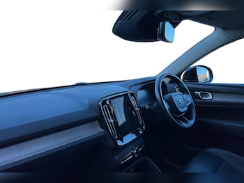 Used Volvo XC40 2020 for sale - 76933117: Photo