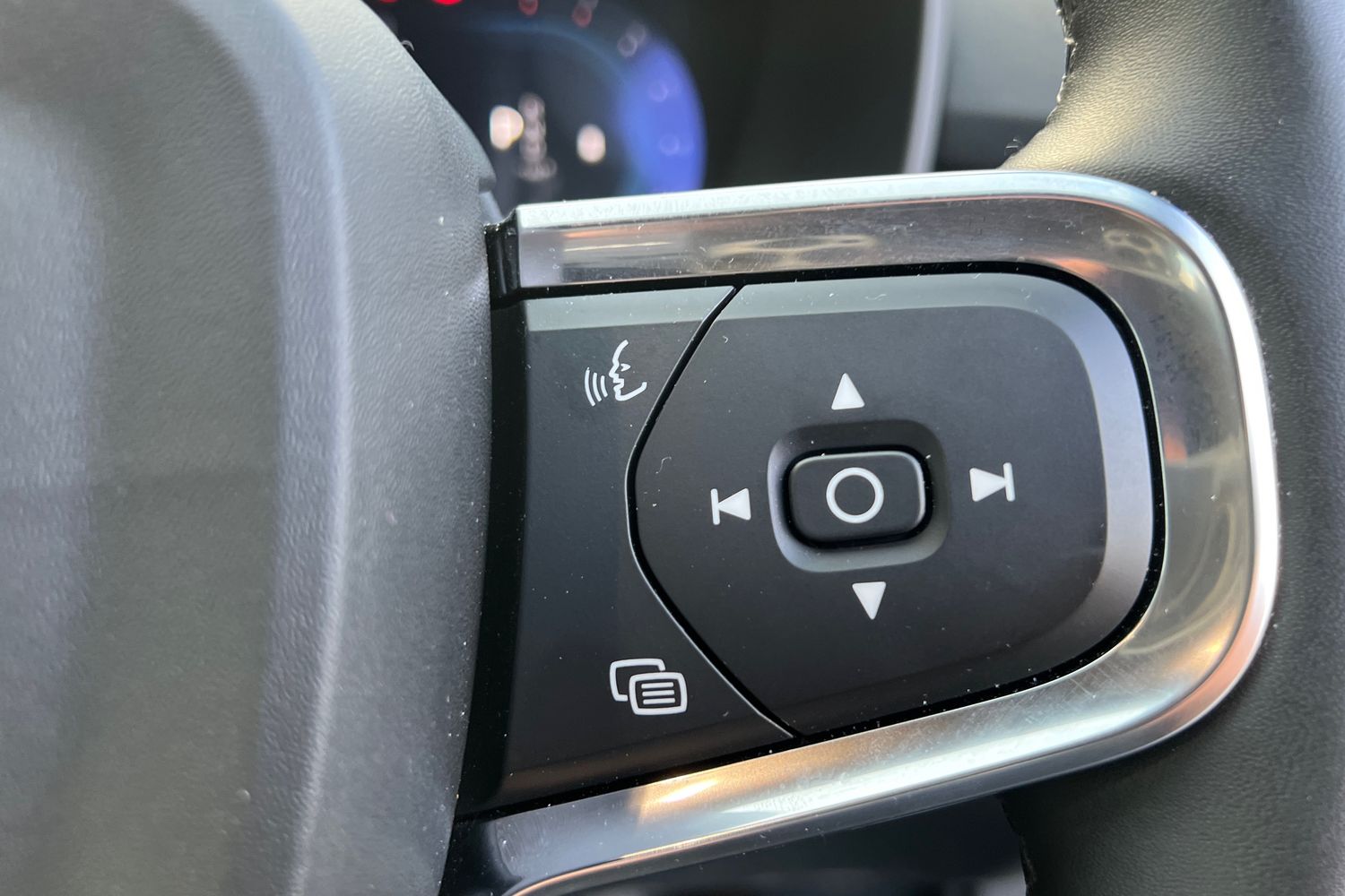 Used Volvo XC40 2024 for sale - 76302281: Photo 12