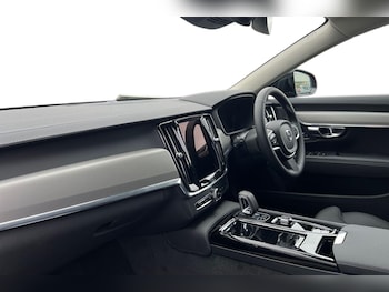 Used Volvo V90 2026 for sale - 77449809: Photo