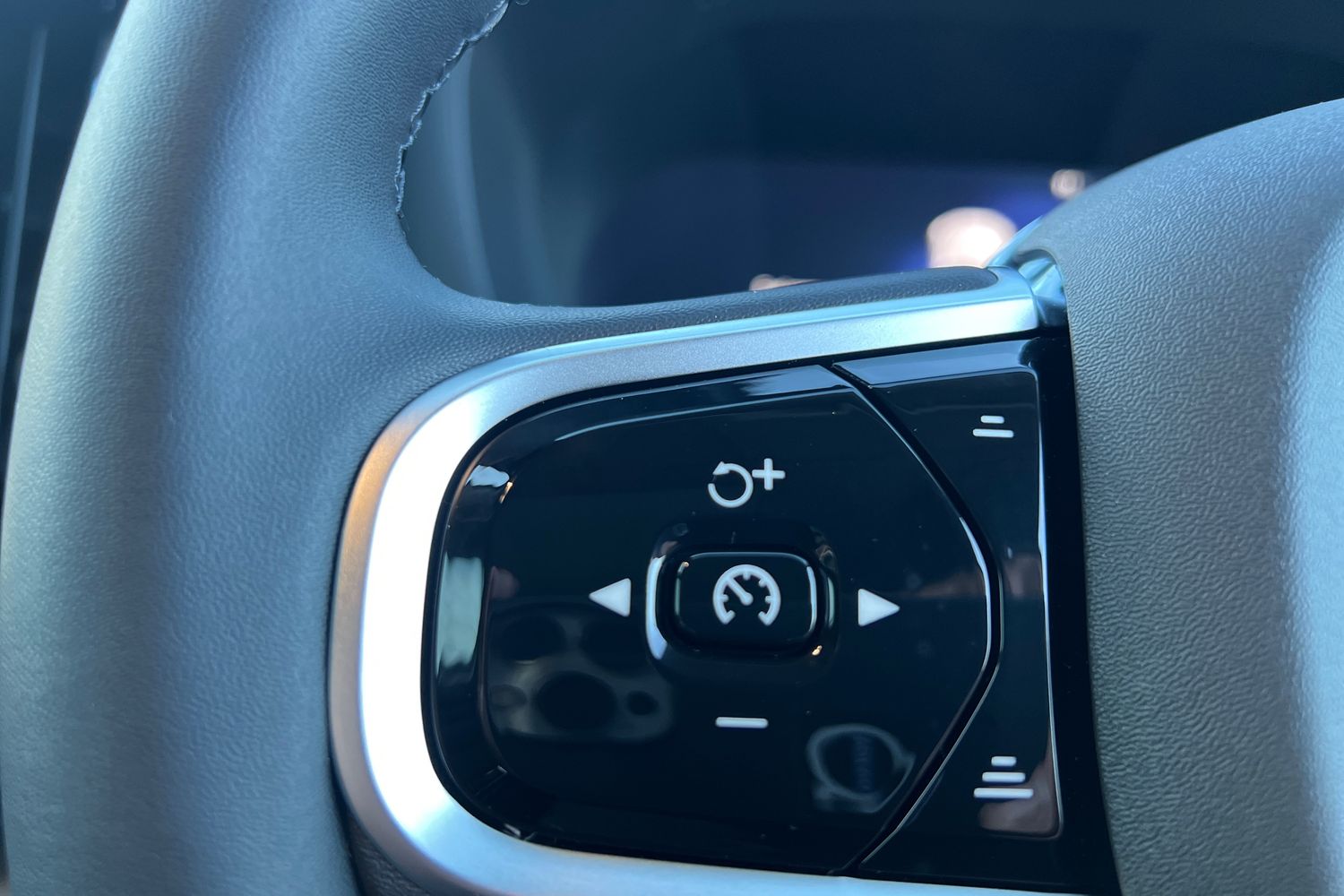 Used Volvo XC60 2025 for sale - 76738119: Photo 11