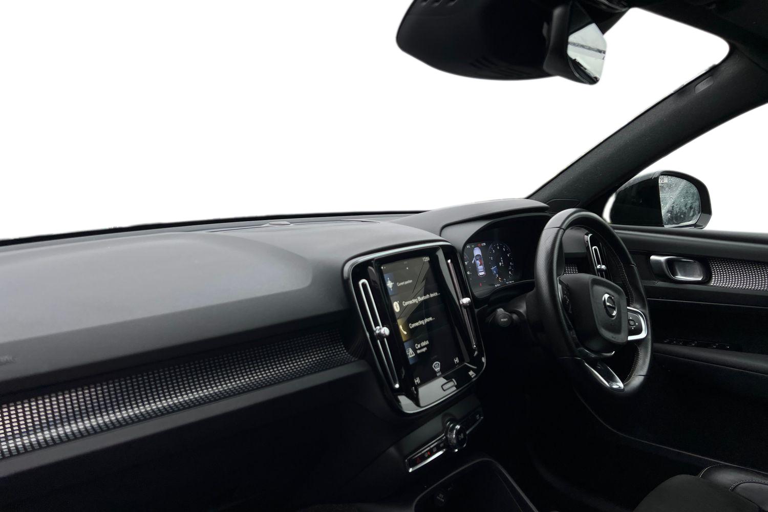 Used Volvo XC40 2021 for sale - 77653056: Photo 2