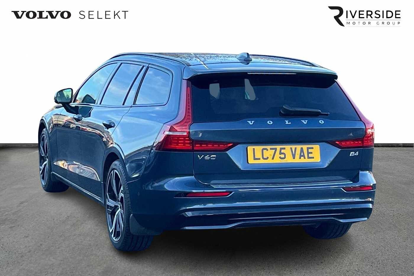 Used Volvo V60 2025 for sale - 77052669: Photo 3