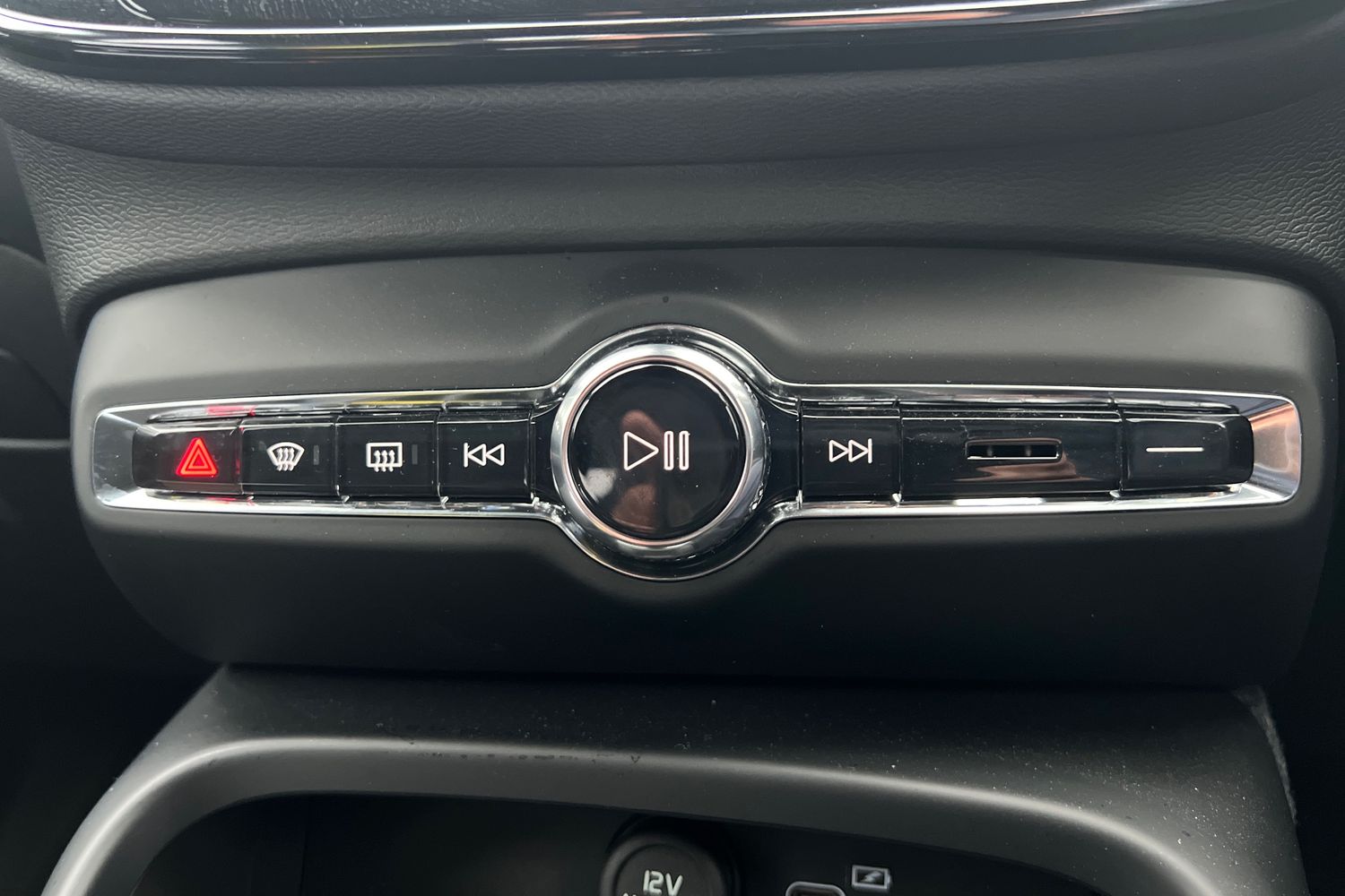 Used Volvo XC40 2025 for sale - 76221788: Photo 14